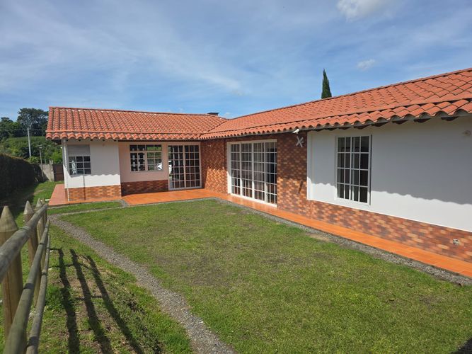 Casa de 3 alcobas en venta en El Carmen De Viboral, El Carmen de Viboral, 200 m² · foto 19 de 24