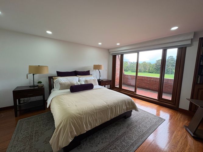 Apartaestudio en venta en La Calleja, Bogotá, 220 m² · foto 4 de 23