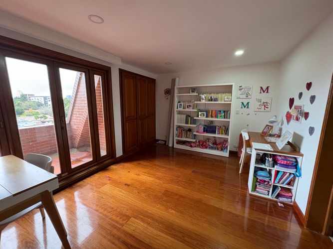 Apartaestudio en venta en La Calleja, Bogotá, 220 m² · foto 5 de 23
