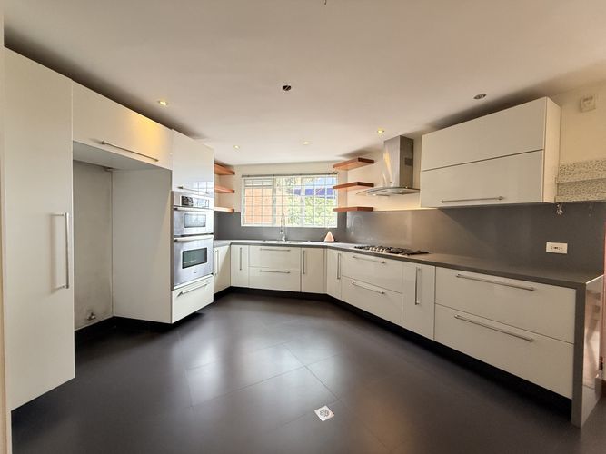Apartamento de 2 alcobas en venta en Chapinero Alto, Bogotá, 162 m² · foto 6 de 24