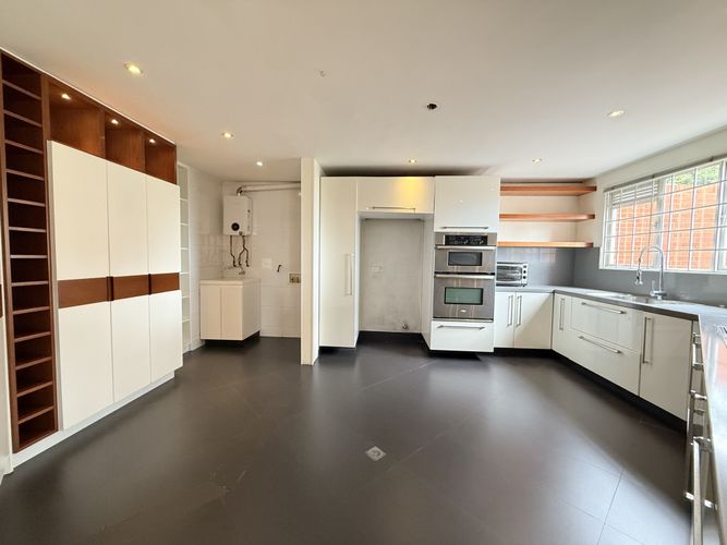 Apartamento de 2 alcobas en venta en Chapinero Alto, Bogotá, 162 m² · foto 7 de 24