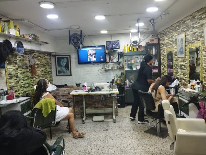 Local en venta en La Candelaria, Medellín, 2220 m² · foto 2 de 9