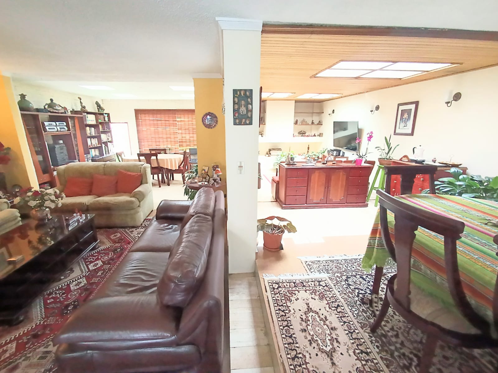 Casa en venta en Lagos De Cordoba, Bogotá · foto 2 de 24