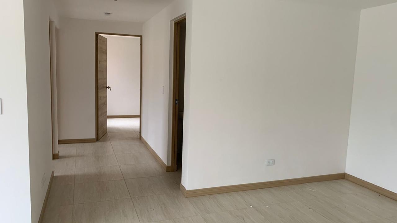 Apartamento en venta en Cerritos, Pereira · foto 3 de 9