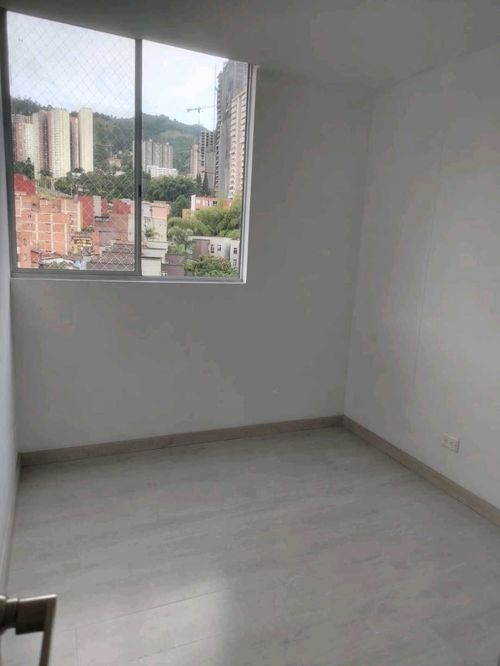 Apartamento de 2 alcobas en arriendo en Maria Auxiliadora, Sabaneta, 60 m² · foto 9 de 14