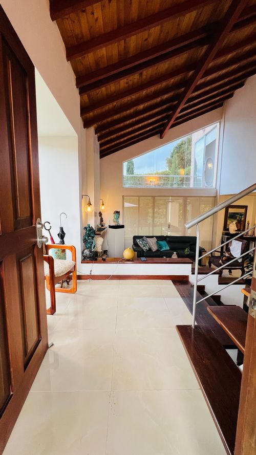 Casa de 4 alcobas en venta en El Retiro, 230 m² · foto 2 de 24