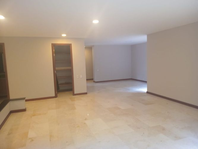 Apartamento de 3 alcobas en arriendo en El Poblado, Medellín, 200 m² · foto 8 de 18