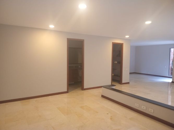 Apartamento de 3 alcobas en arriendo en El Poblado, Medellín, 200 m² · foto 16 de 18