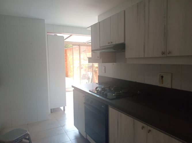 Apartamento de 3 alcobas en arriendo en El Poblado, Medellín, 200 m² · foto 6 de 18