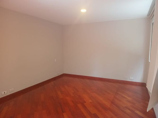 Apartamento de 3 alcobas en arriendo en El Poblado, Medellín, 200 m² · foto 14 de 18