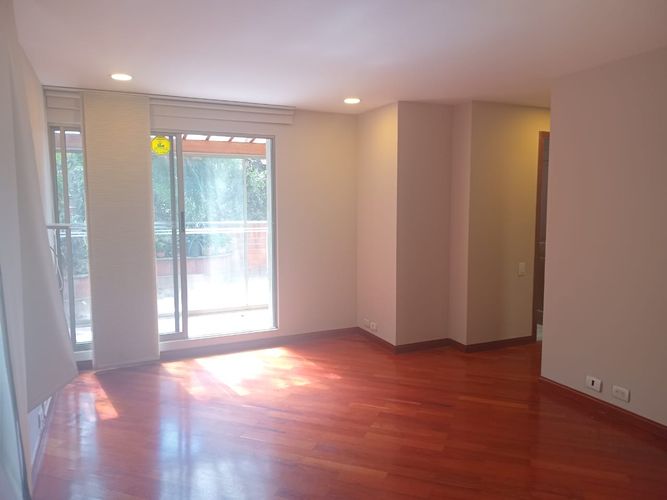 Apartamento de 3 alcobas en arriendo en El Poblado, Medellín, 200 m² · foto 4 de 18