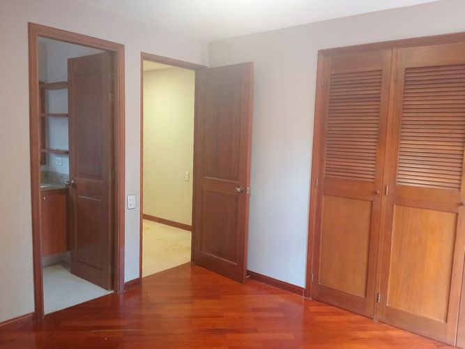 Apartamento de 3 alcobas en arriendo en El Poblado, Medellín, 200 m² · foto 11 de 18