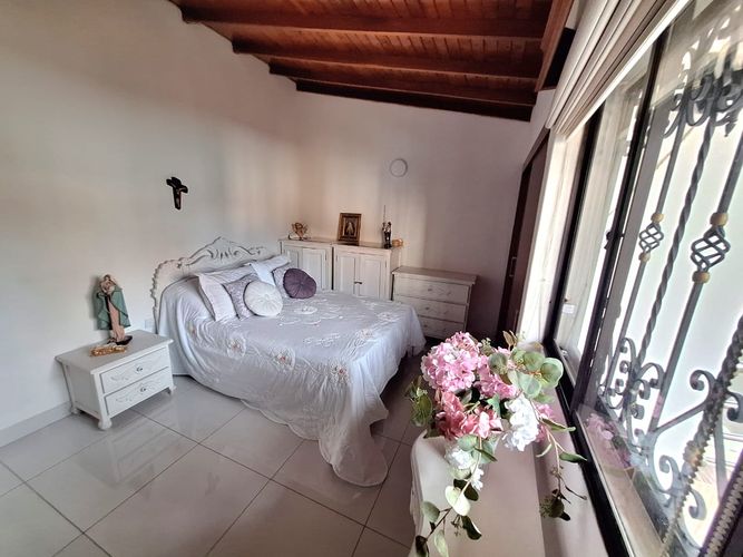 Casa de 4 alcobas en venta en Calasanz, Medellín, 244 m² · foto 14 de 20