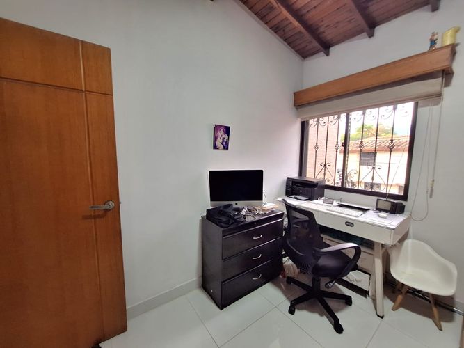 Casa de 4 alcobas en venta en Calasanz, Medellín, 244 m² · foto 16 de 20