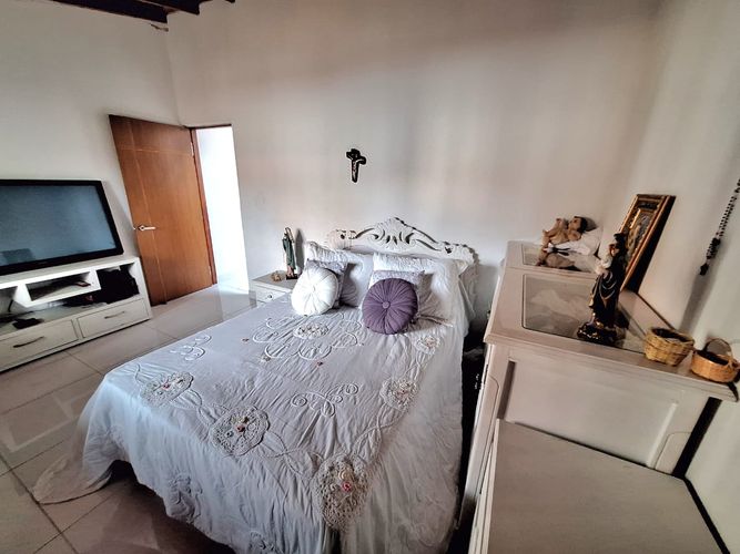 Casa de 4 alcobas en venta en Calasanz, Medellín, 244 m² · foto 15 de 20