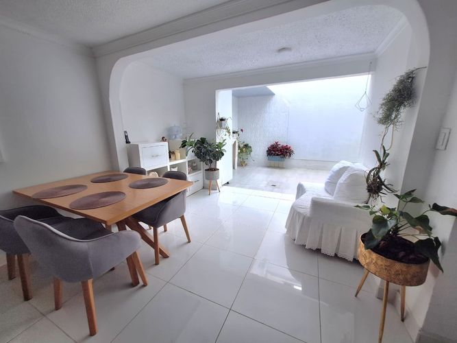 Casa de 4 alcobas en venta en Calasanz, Medellín, 244 m² · foto 5 de 20