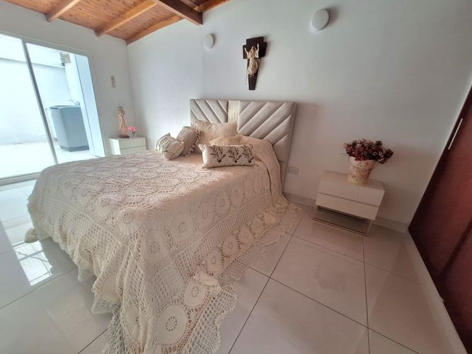 Casa de 4 alcobas en venta en Calasanz, Medellín, 244 m² · foto 11 de 20