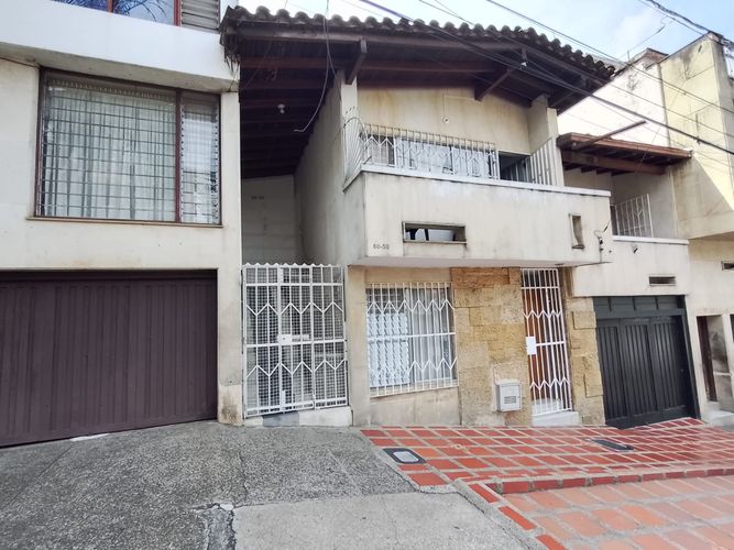 Casa de 5 alcobas en venta en Los Angeles, Medellín, 159 m² · foto 2 de 24