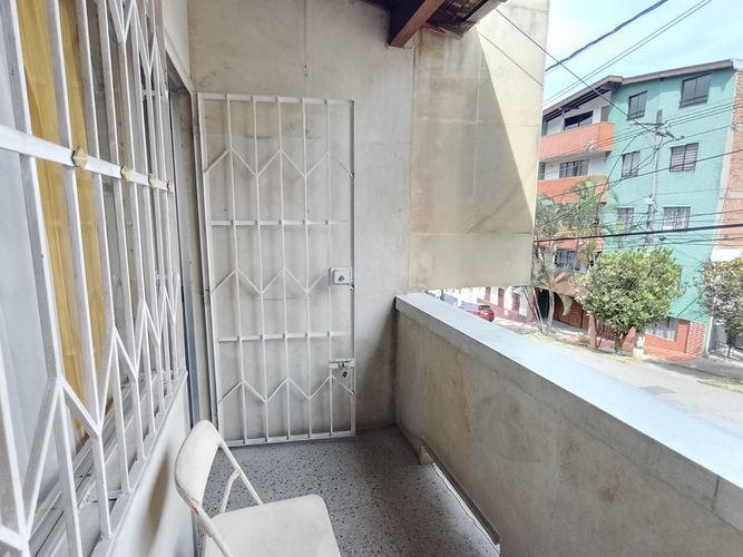 Casa de 5 alcobas en venta en Los Angeles, Medellín, 159 m² · foto 3 de 24