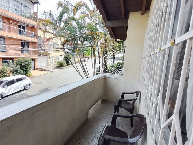 Casa de 5 alcobas en venta en Los Angeles, Medellín, 159 m² · foto 4 de 24