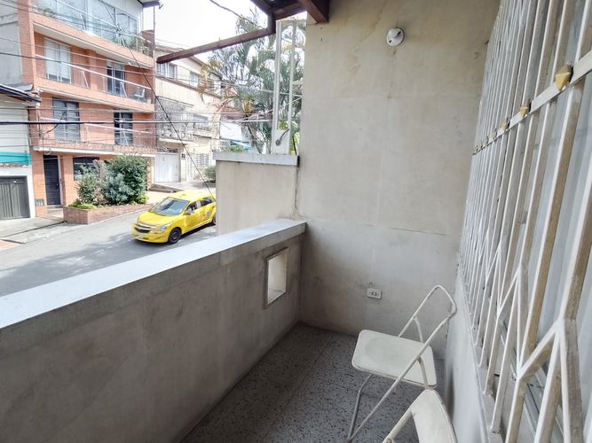 Casa de 5 alcobas en venta en Los Angeles, Medellín, 159 m² · foto 6 de 24