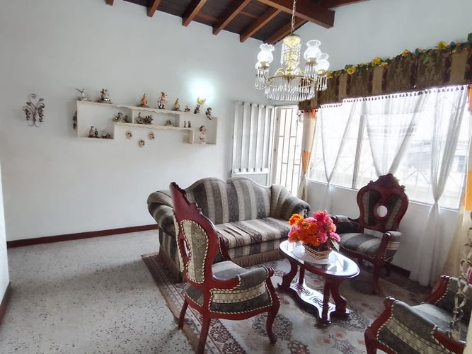 Casa de 5 alcobas en venta en Los Angeles, Medellín, 159 m² · foto 20 de 24