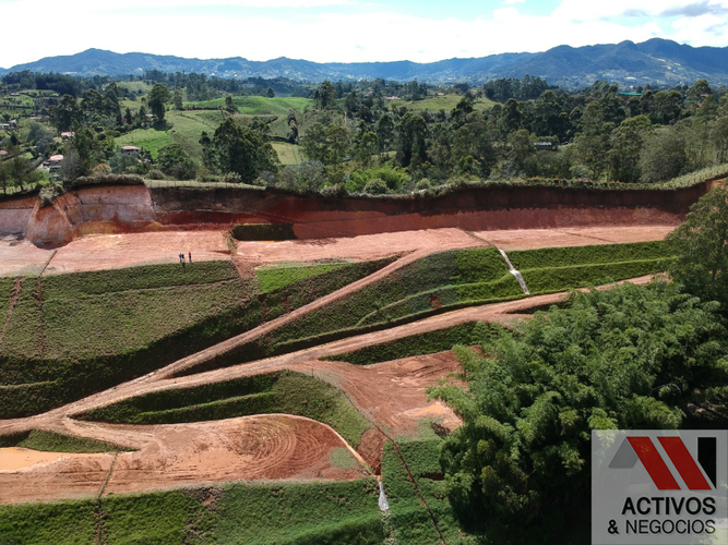 Lote en venta en El Carmen De Viboral, El Carmen de Viboral, 2500 m² · foto 3 de 4