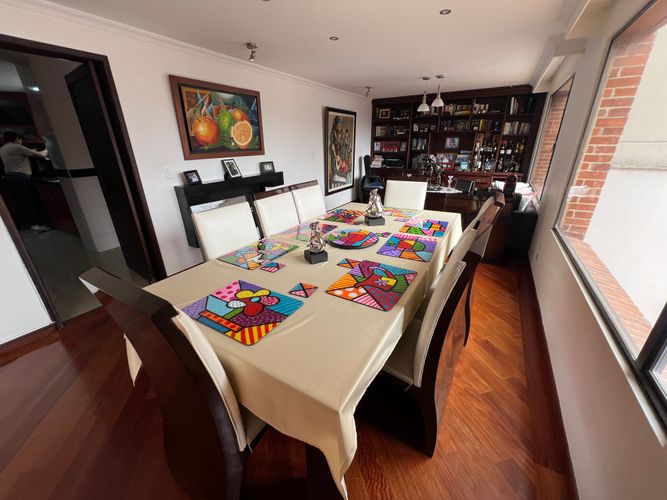 Apartamento de 3 alcobas en venta en Chicó Alto, Bogotá, 230 m² · foto 5 de 18