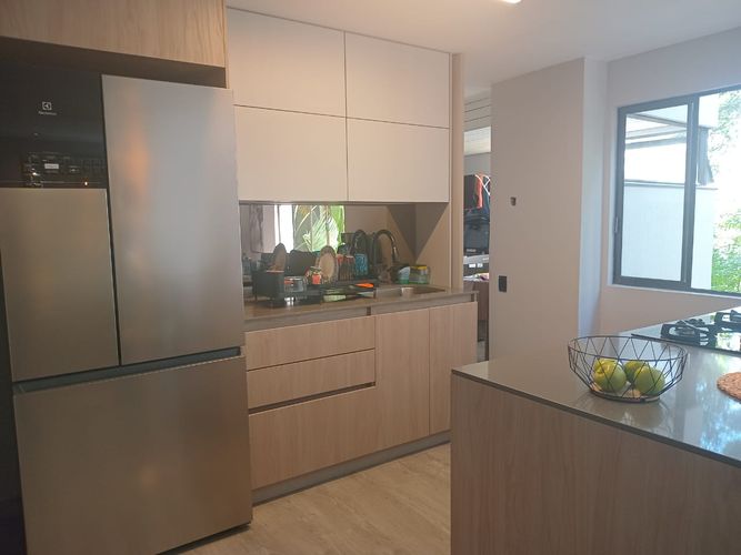 Apartamento en arriendo en El Poblado, Medellín, 154 m² · foto 4 de 20