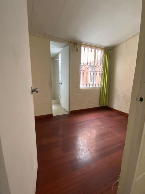 Casa de 2 alcobas en venta en Cobec, Soacha, 37 m² · foto 10 de 12