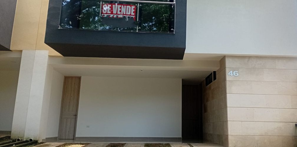 Casa de 3 alcobas en venta en La Morada, Jamundí, 256 m² · foto 2 de 22