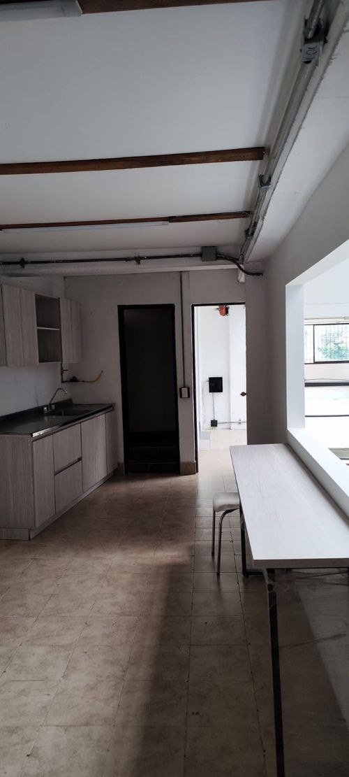 Bodega en arriendo en Noel, Medellín, 417 m² · foto 5 de 17