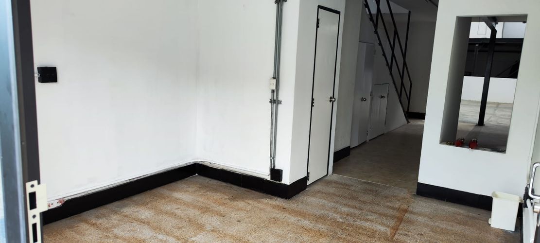 Bodega en arriendo en Noel, Medellín, 417 m² · foto 10 de 17