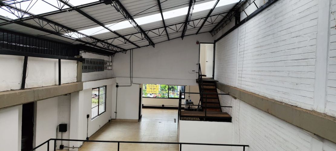Bodega en arriendo en Noel, Medellín, 417 m² · foto 16 de 17