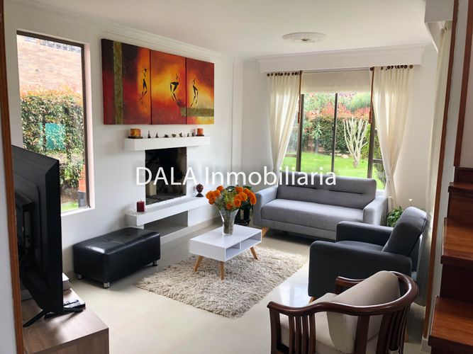 Casa de 5 alcobas en venta en Hacienda Samaria, Chía, 290 m² · foto 2 de 24