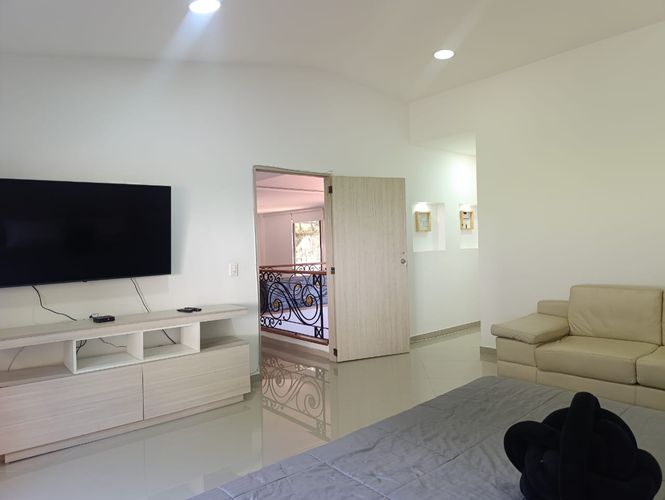 Casa de 4 alcobas en arriendo en El Poblado, Medellín, 330 m² · foto 9 de 20