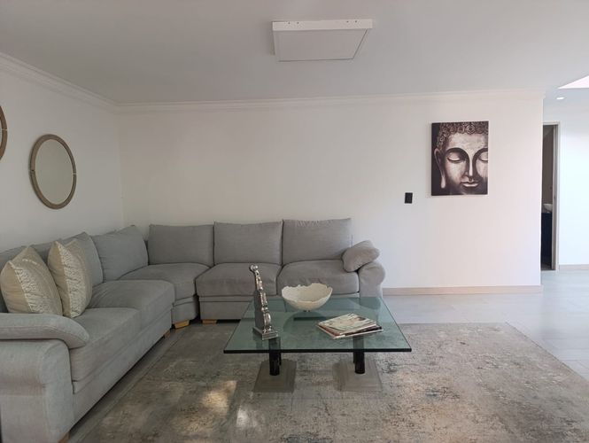 Casa de 4 alcobas en arriendo en El Poblado, Medellín, 330 m² · foto 3 de 20