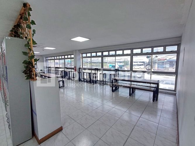 Oficina en arriendo en Camparola, Itagüí, 2629 m² · foto 12 de 20