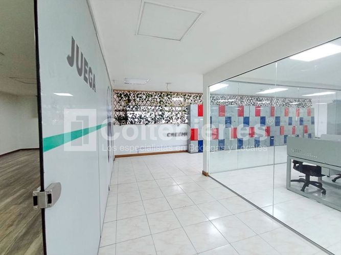 Oficina en arriendo en Camparola, Itagüí, 2629 m² · foto 13 de 20