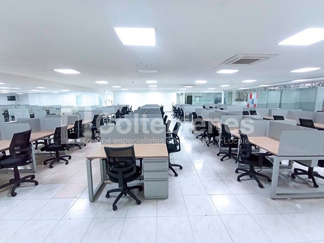 Oficina en arriendo en Camparola, Itagüí, 2629 m² · foto 16 de 20