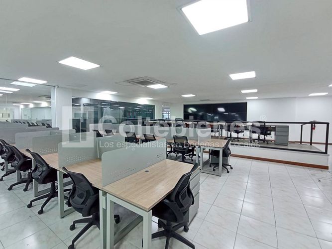 Oficina en arriendo en Camparola, Itagüí, 2629 m² · foto 17 de 20