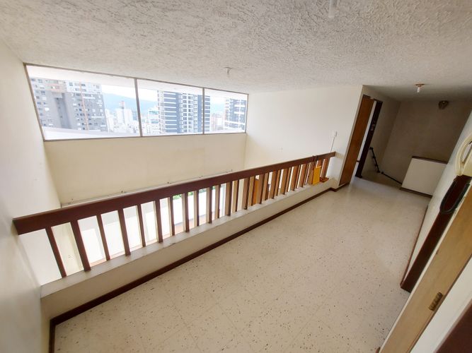 Apartamento de 5 alcobas en venta en La Macarena, Bucaramanga, 207 m² · foto 22 de 24