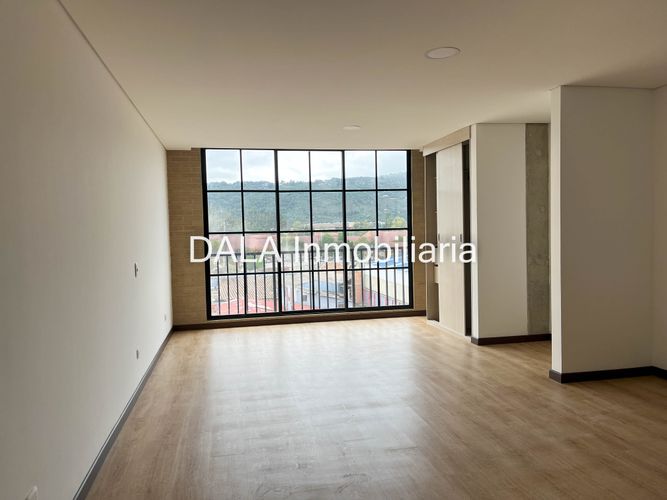 Apartamento de 1 alcoba en venta en Delicias, Soacha, 38 m² · foto 4 de 12