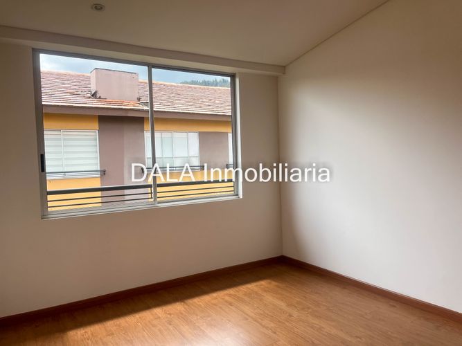 Casa en venta en Centro, Cajicá · foto 8 de 24