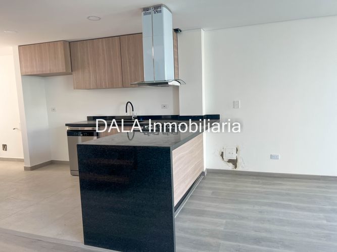 Casa de 3 alcobas en venta en Aposentos Parte Alta, Cota, 132 m² · foto 3 de 21