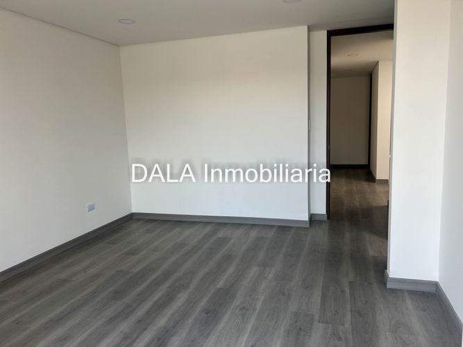 Casa de 3 alcobas en venta en Aposentos Parte Alta, Cota, 132 m² · foto 12 de 21