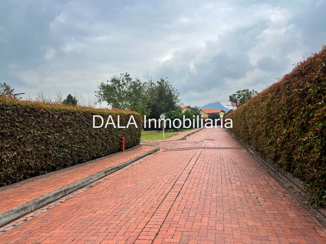 Lote en venta en Chuntame, Cajicá, 855 m² · foto 4 de 15