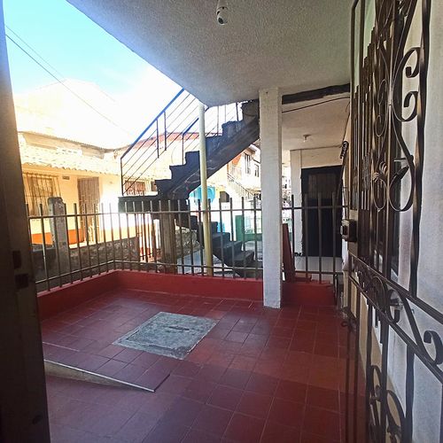 Casa de 8 alcobas en venta en Ciudadela Floralia, Cali, 220 m² · foto 4 de 15