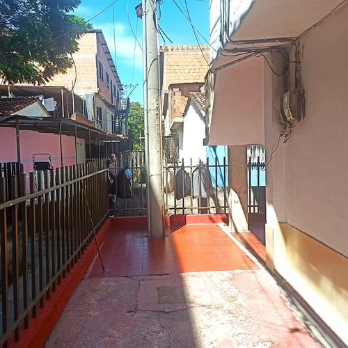 Casa de 8 alcobas en venta en Ciudadela Floralia, Cali, 220 m² · foto 9 de 15