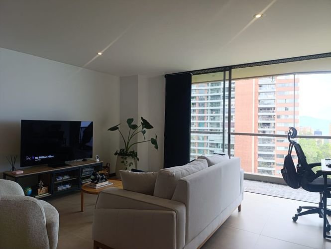 Apartamento de 1 alcoba en arriendo en El Tesoro, Medellín, 105 m² · foto 4 de 20